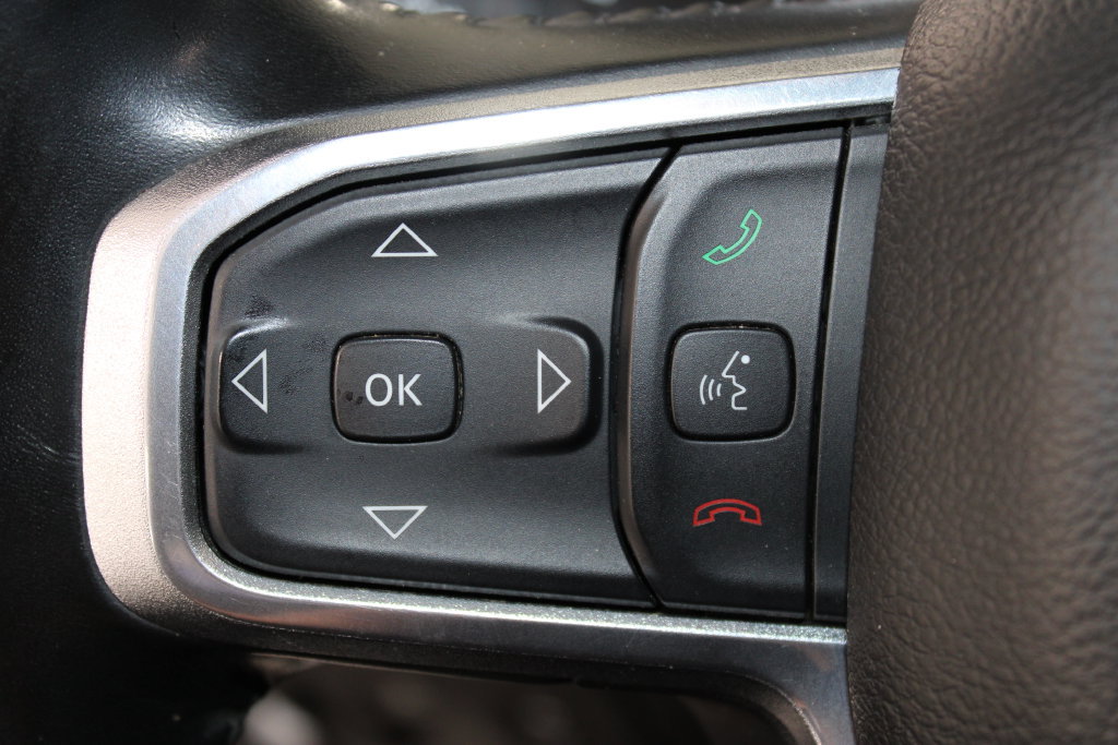 Used 2022 RAM 1500 Laramie AWD/4WD image 19