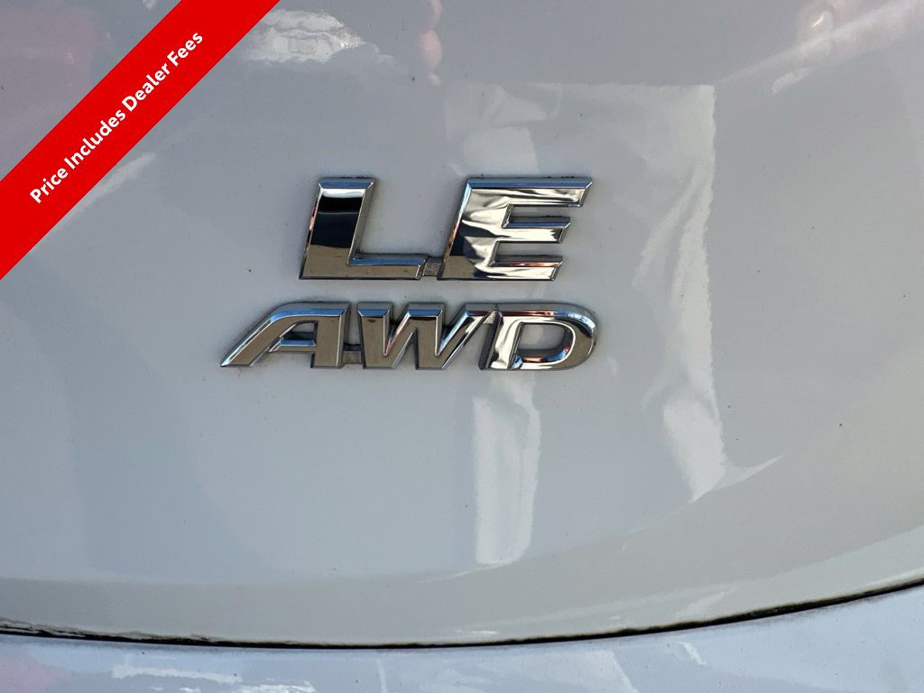 Used 2017 Toyota RAV4 LE AWD/4WD image 8
