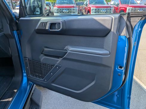 Certified 2025 Ford Bronco Badlands AWD/4WD image 41