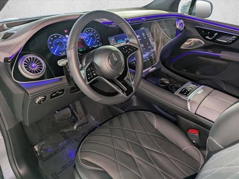 New 2026 Mercedes-Benz EQS 550 4MATIC SUV image 3