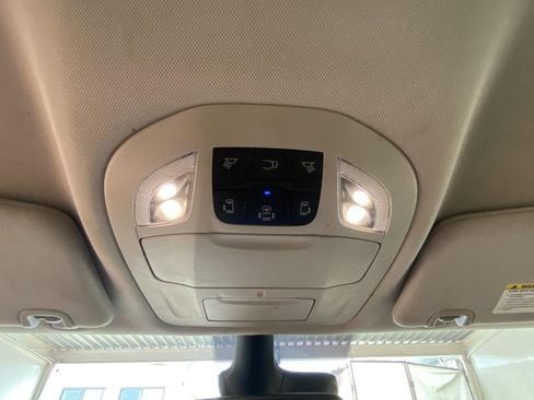 Used 2024 Chrysler Pacifica Touring-L FWD image 26