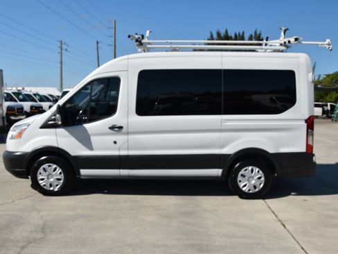 Used 2016 Ford Transit 150 XLT image 4