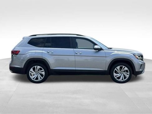 Used 2023 Volkswagen Atlas SE w/ Panoramic Sunroof Package AWD/4WD image 9