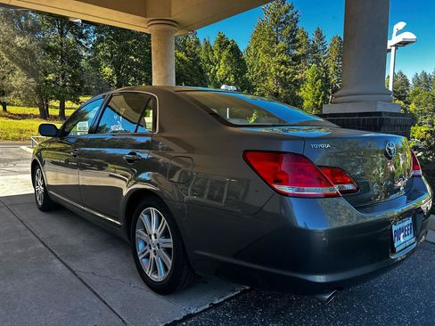 Used 2006 Toyota Avalon Limited FWD image 4