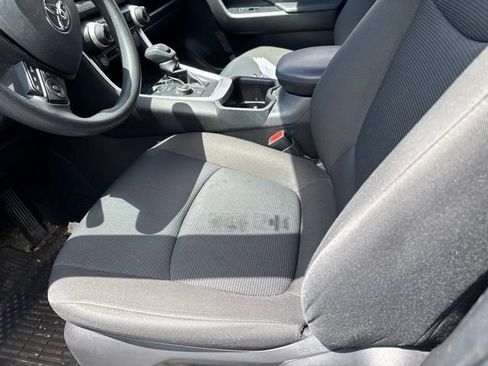 Used 2023 Toyota RAV4 LE AWD/4WD image 8