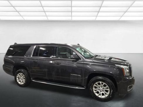 Used 2018 GMC Yukon XL SLT AWD/4WD image 3