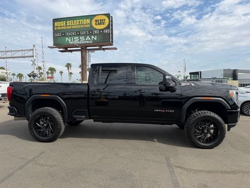 Used 2022 GMC Sierra 2500 AT4 w/ AT4 Preferred Package AWD/4WD image 7