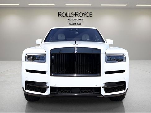 Used 2023 Rolls-Royce Cullinan Black Badge w/ Dark Exterior Package image 9