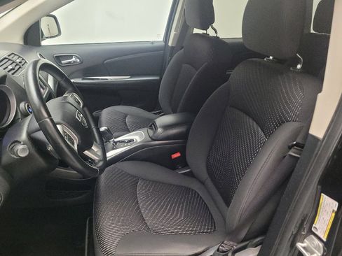 Used 2018 Dodge Journey SE w/ Popular Equipment Group image 17