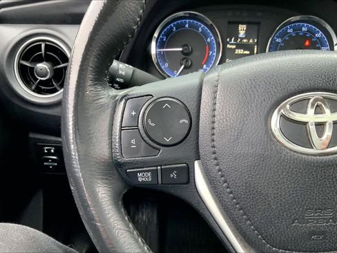 Used 2018 Toyota Corolla SE w/ SE Premium Package image 23