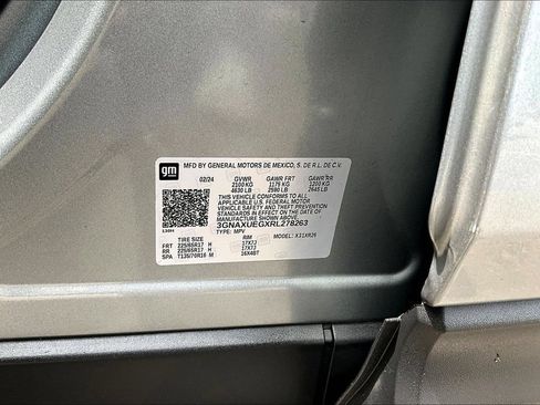 Used 2024 Chevrolet Equinox LT AWD/4WD image 18