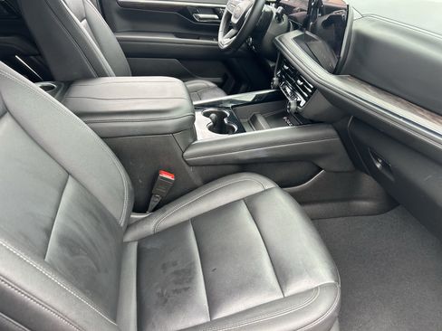 Used 2025 Chevrolet Tahoe LT AWD/4WD image 12