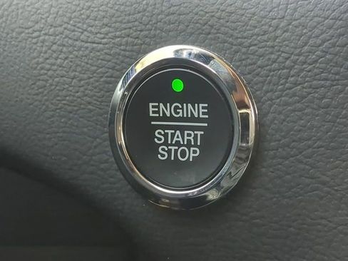 Used 2024 Ford Edge Titanium image 35