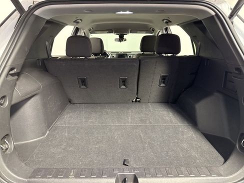 Used 2024 Chevrolet Equinox LT image 20