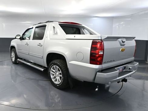 Used 2012 Chevrolet Avalanche LT w/ All-Star Edition AWD/4WD image 7