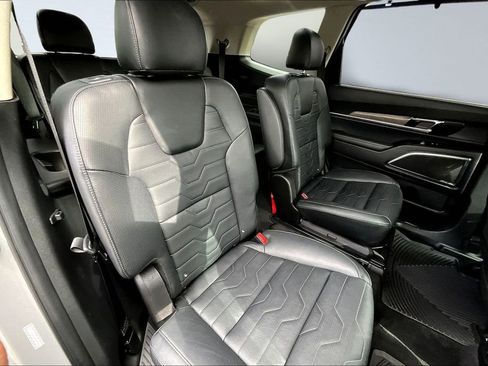 Used 2022 Kia Telluride SX w/ SX Prestige Package image 27
