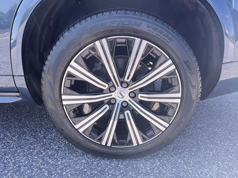 Certified 2023 Volvo XC90 B6 Plus w/ Protection Package Premier AWD/4WD image 12