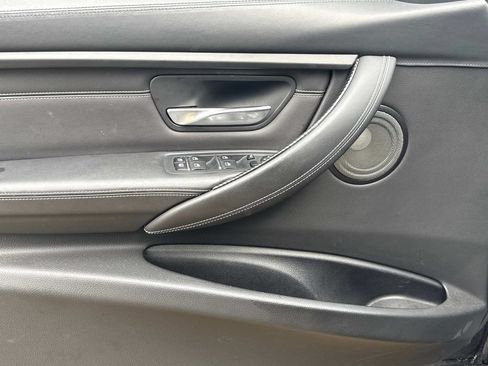 Used 2018 BMW M3 RWD image 21
