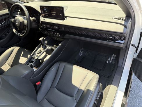 Used 2025 Honda Accord Sport image 13
