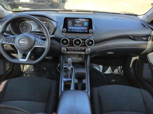Used 2024 Nissan Sentra SV FWD image 14
