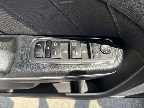 Used 2023 Dodge Charger SXT RWD image 11