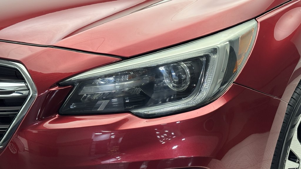 Used 2019 Subaru Outback 2.5i Limited AWD/4WD image 3