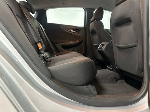 Used 2022 Chevrolet Malibu LT FWD image 17