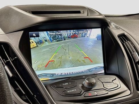 Used 2014 Ford Escape SE w/ Equipment Group 201A FWD image 13