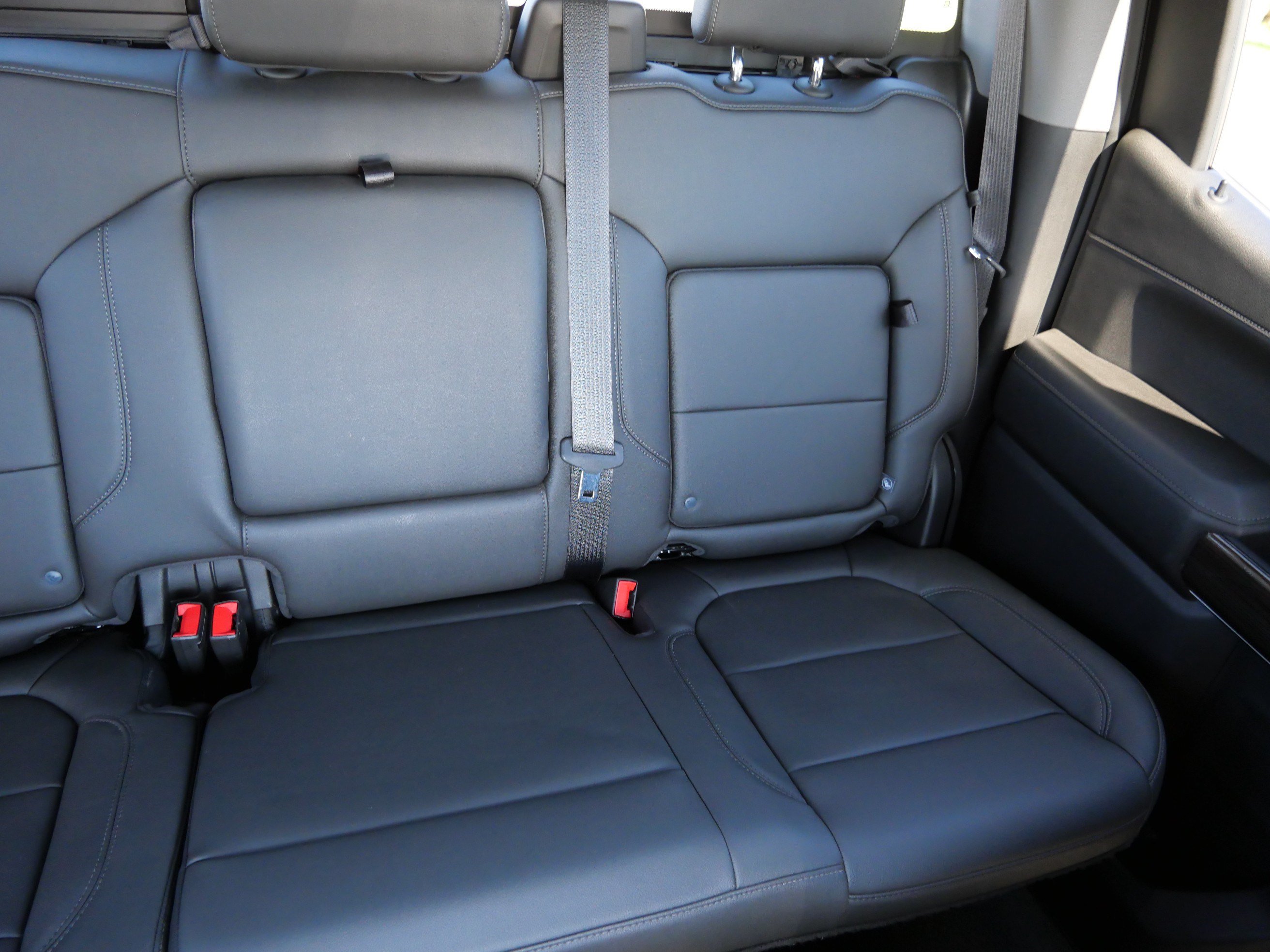 Used 2022 Chevrolet Silverado 1500 LT Trail Boss w/ LT Trail Boss Premium Package AWD/4WD image 14