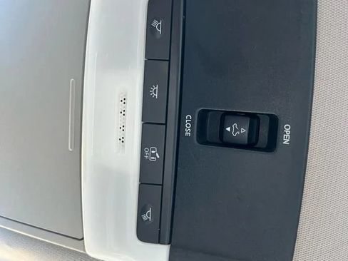 Used 2019 Nissan Altima 2.5 SV FWD image 19