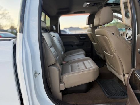 Used 2015 GMC Sierra 2500 Denali w/ Duramax Plus Package image 27