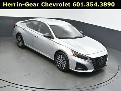 Used 2024 Nissan Altima 2.5 SV