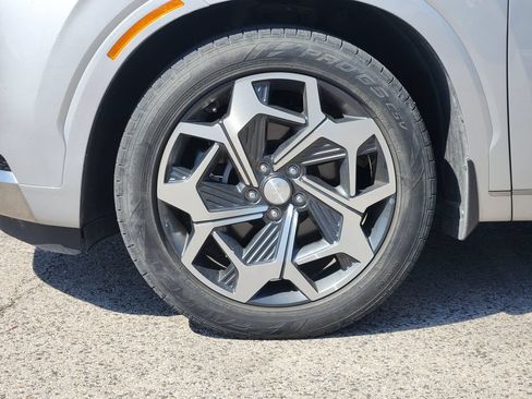 Used 2022 Hyundai Palisade Calligraphy w/ Winter Package FWD image 5