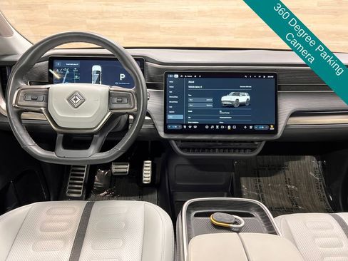 Used 2023 Rivian R1S Adventure image 2