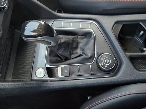 Used 2024 Volkswagen Tiguan SE image 21