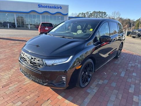 Certified 2025 Honda Odyssey Sport-L image 32