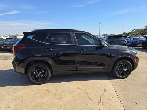 New 2026 Kia Seltos EX image 9