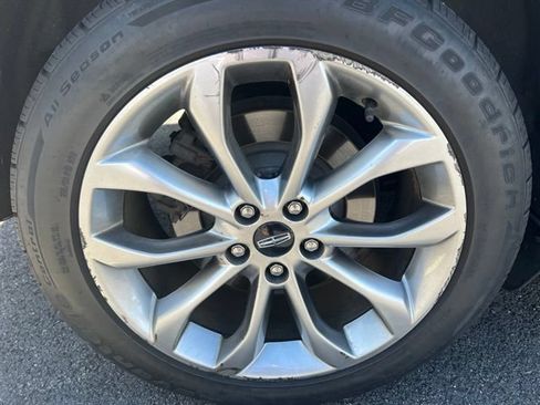 Used 2019 Lincoln MKC Select w/ Select Plus Package AWD/4WD image 6