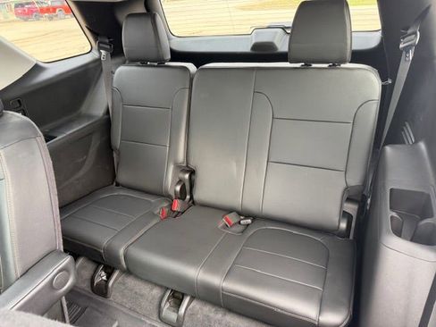 Used 2019 Chevrolet Traverse Premier w/ Redline Edition AWD/4WD image 22