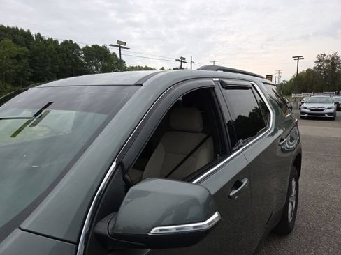 Used 2022 Chevrolet Traverse LT AWD/4WD image 19