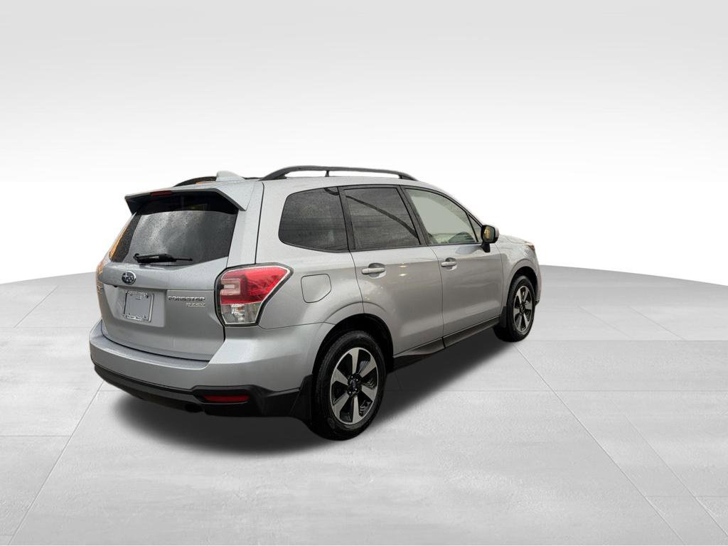 Used 2017 Subaru Forester 2.5i Premium w/ All-Weather Package AWD/4WD image 7