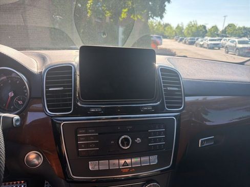 Used 2018 Mercedes-Benz GLS 450 4MATIC image 15