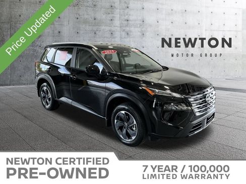 Used 2025 Nissan Rogue SV w/ SV Premium Package FWD image 1
