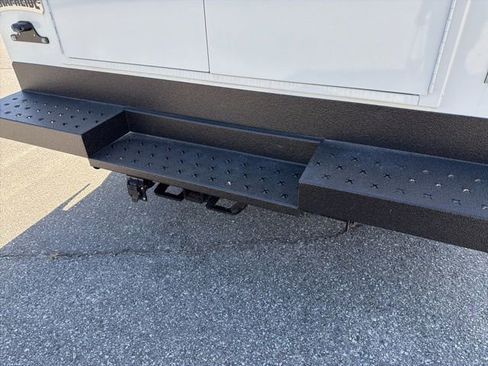 New 2026 Ford E-350 and Econoline 350 Super Duty w/ Power Equipment Group image 25