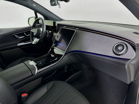 New 2026 Mercedes-Benz EQE 320 4MATIC SUV image 31