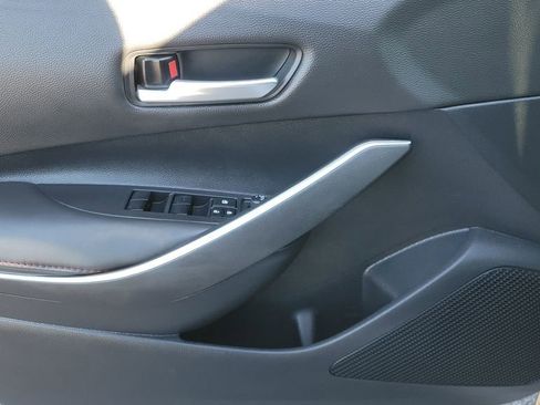 Used 2025 Toyota Corolla SE image 16