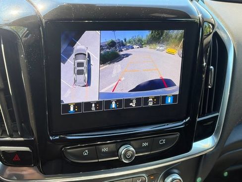 Used 2023 Chevrolet Traverse RS AWD/4WD image 3