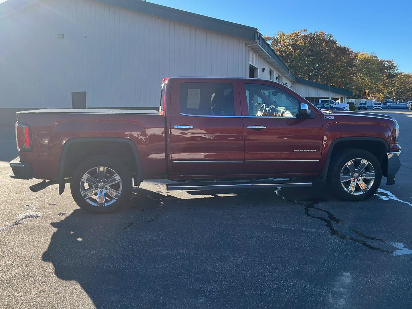 Used 2018 GMC Sierra 1500 SLT AWD/4WD image 33