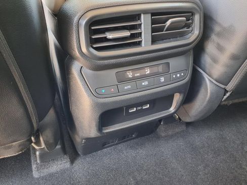 Used 2023 Honda Pilot EX-L image 12