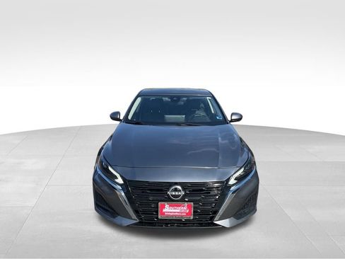 Used 2023 Nissan Altima 2.5 SL FWD image 2